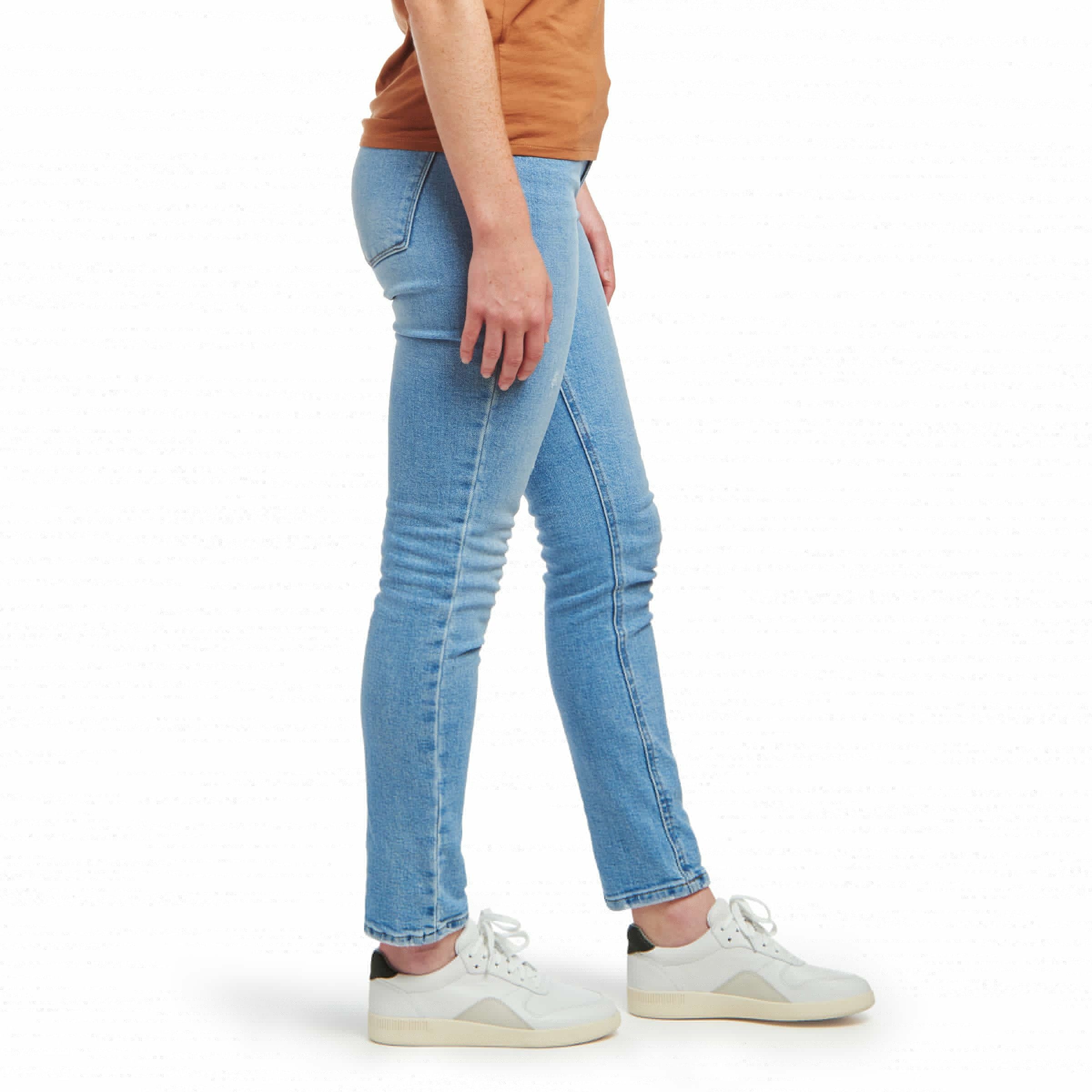 Mid Rise Slim Straight Hubert Jeans