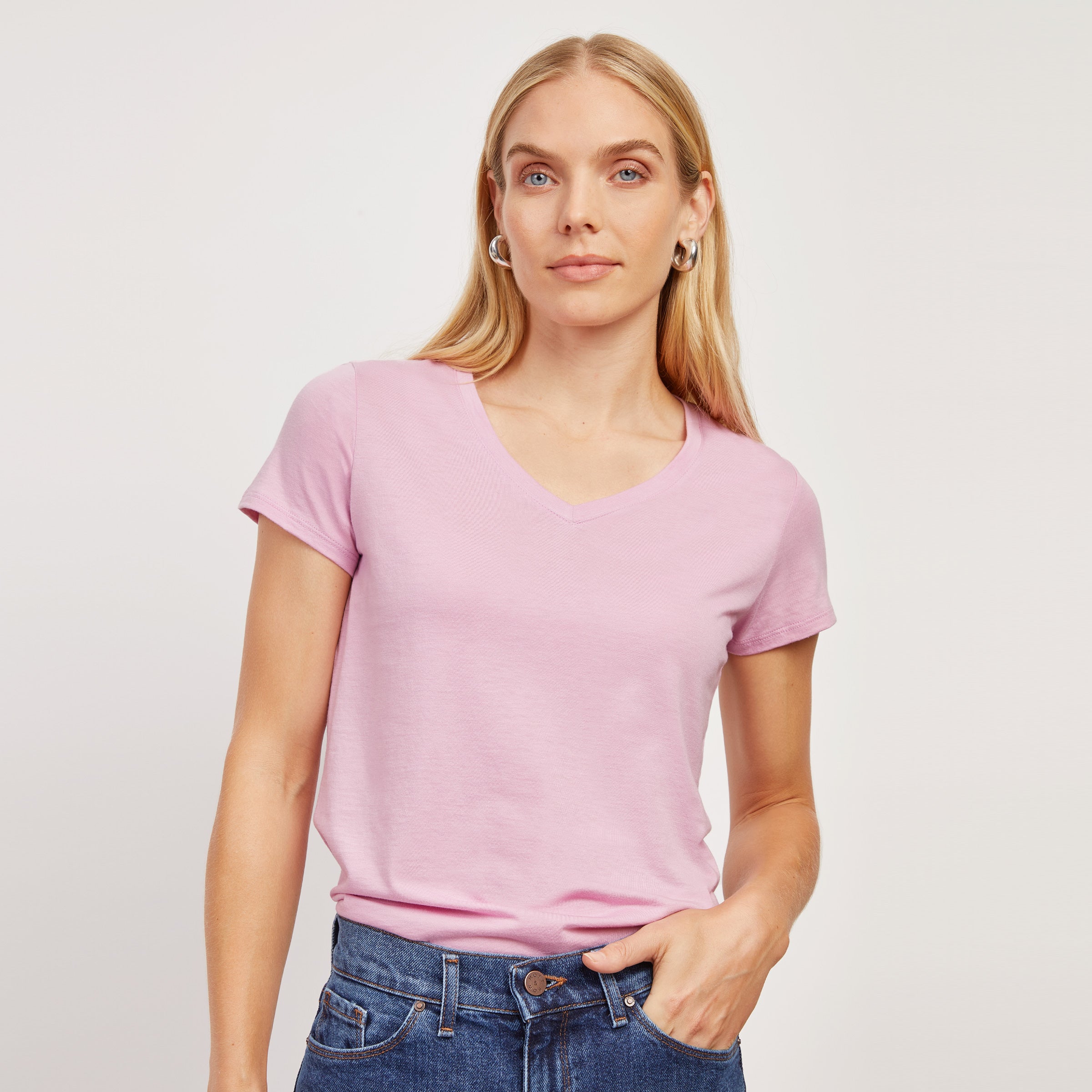 Fitted V-Neck Marcy Tee