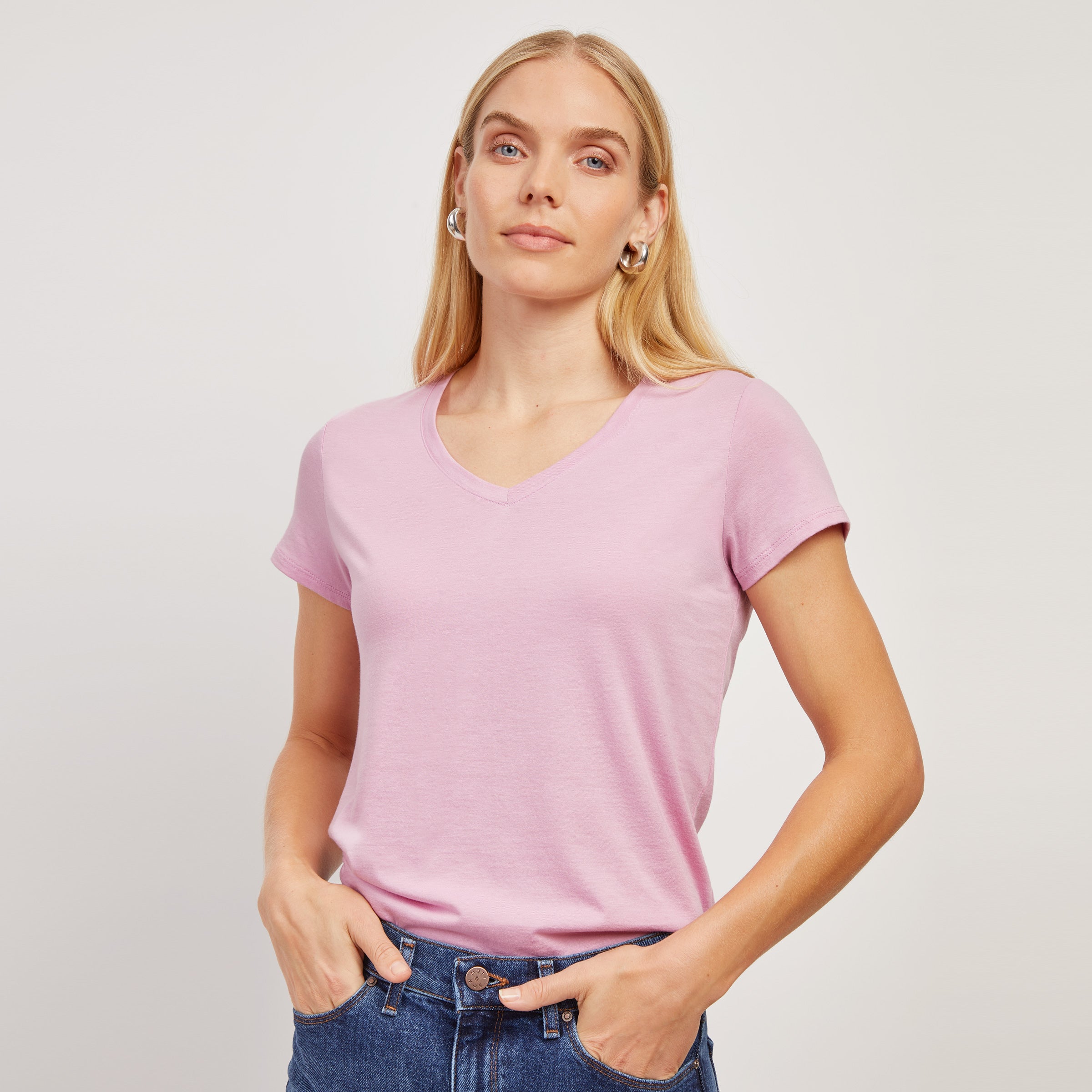 Fitted V-Neck Marcy Tee