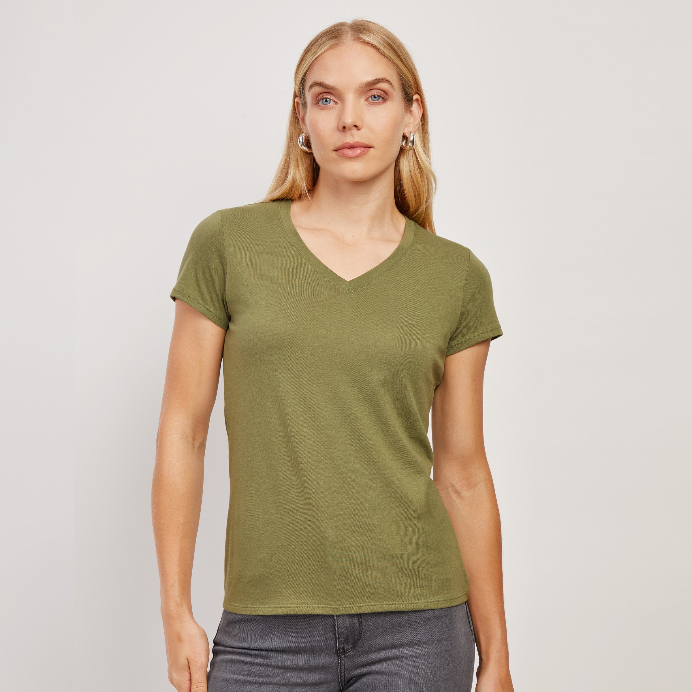 Fitted V-Neck Marcy Tee