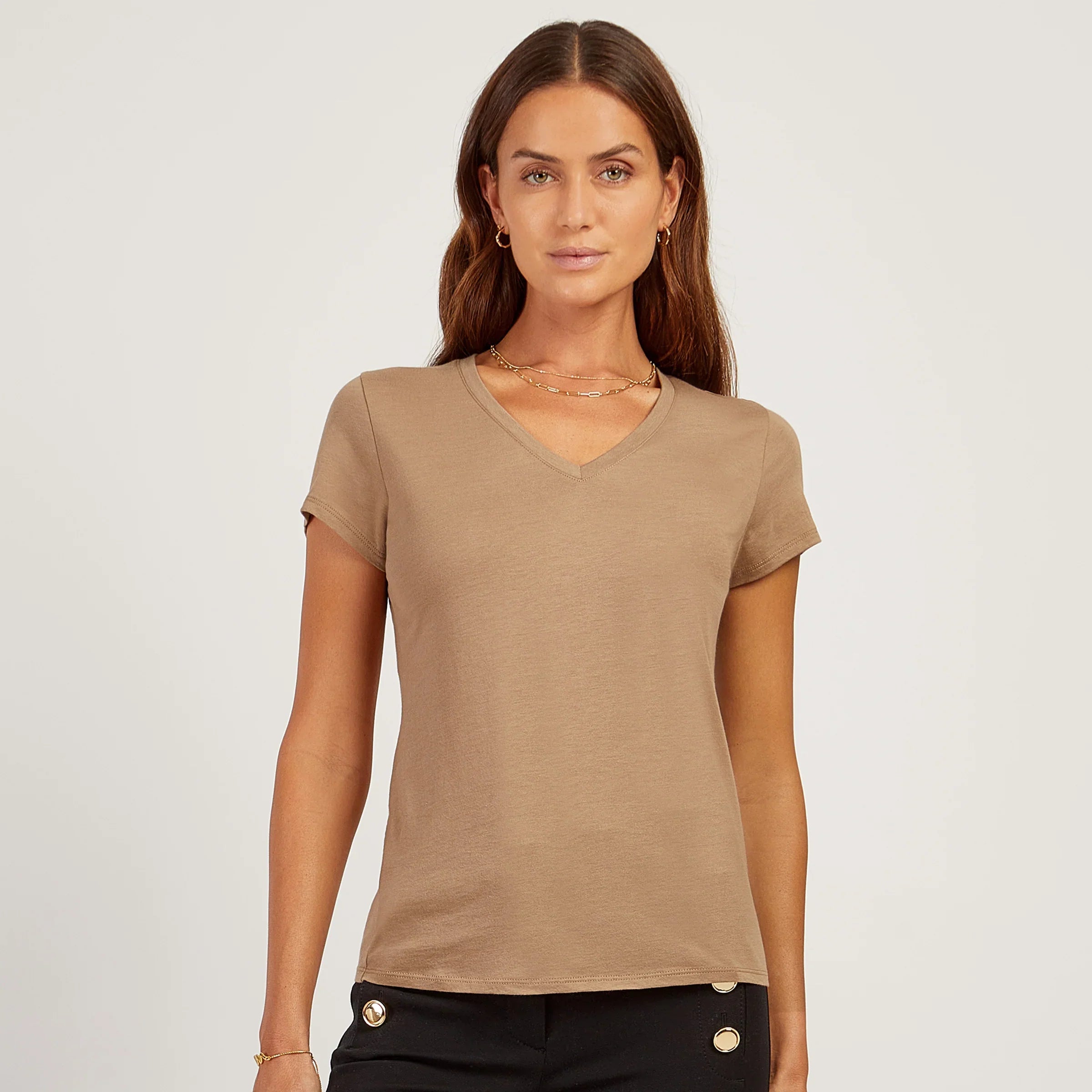 Mott&Bow | Fitted V-Neck Marcy Tee tt