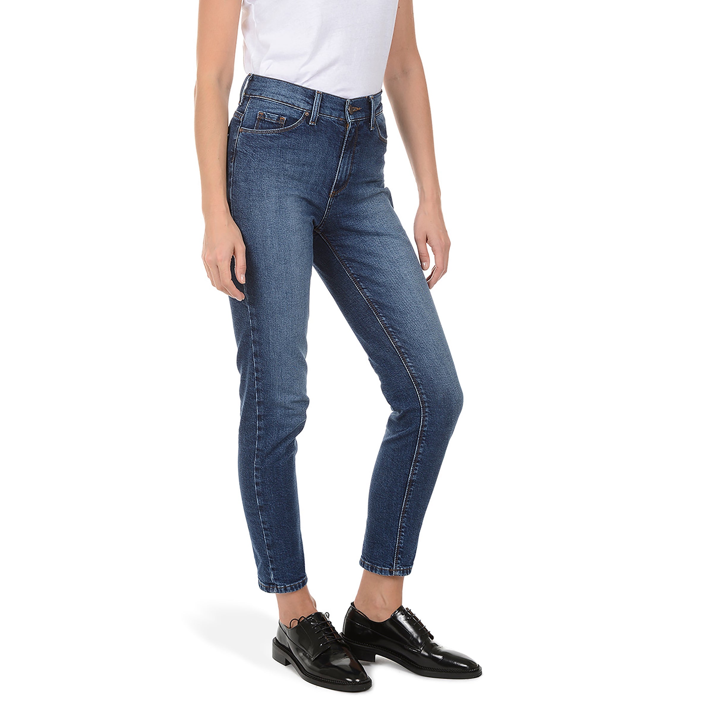 High Rise Mom Ridge Jeans