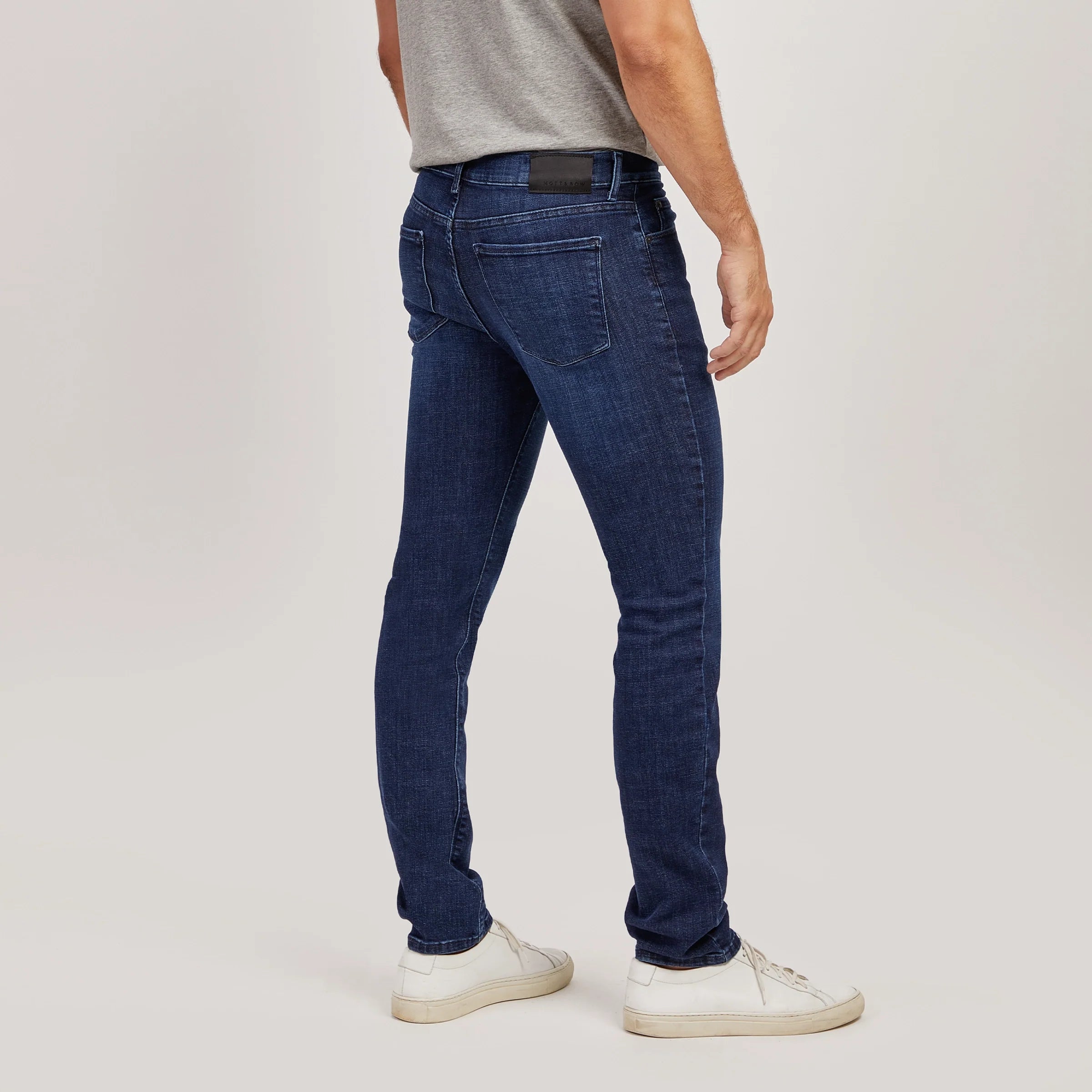 Slim Staple Jeans
