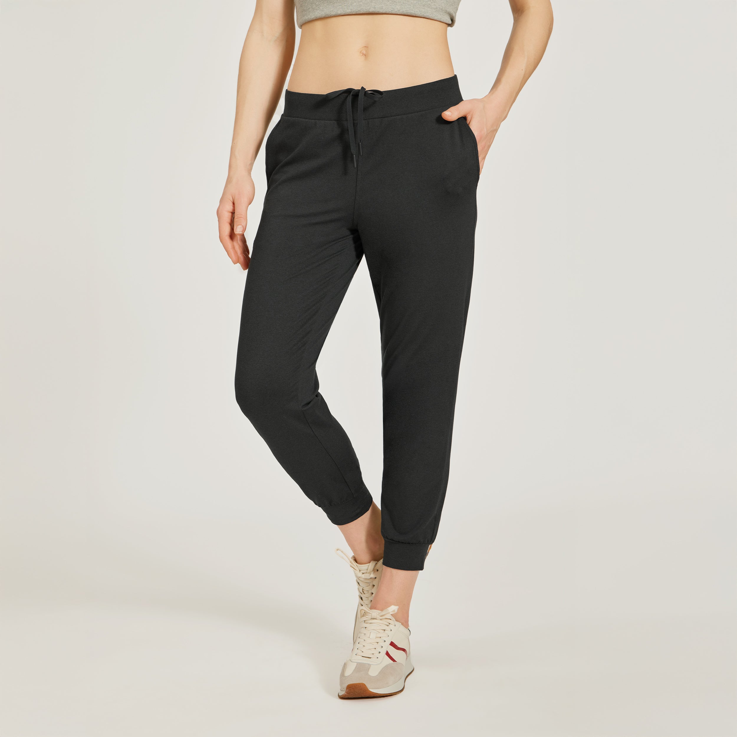 Cropped Performance Jogger
