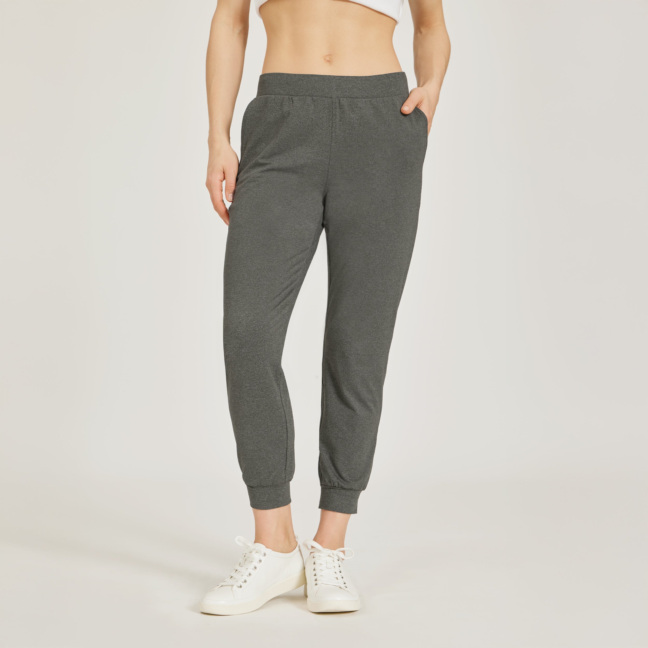 Cropped Performance Jogger