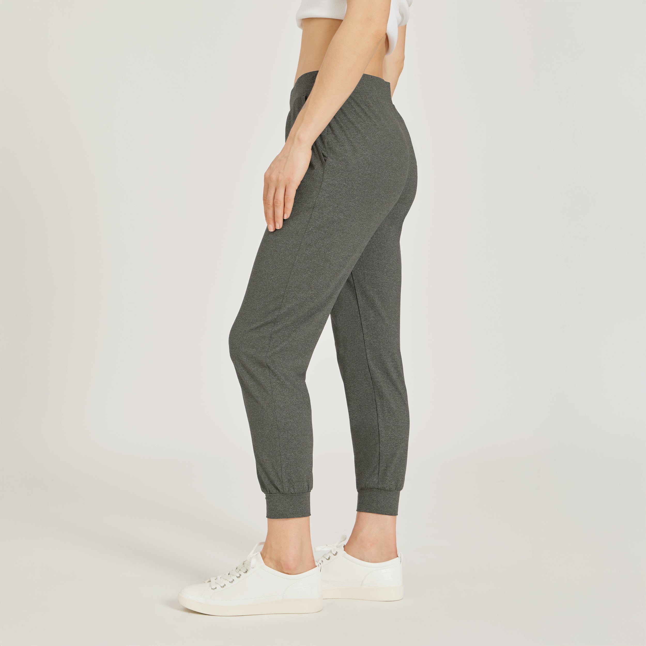 Cropped Performance Jogger